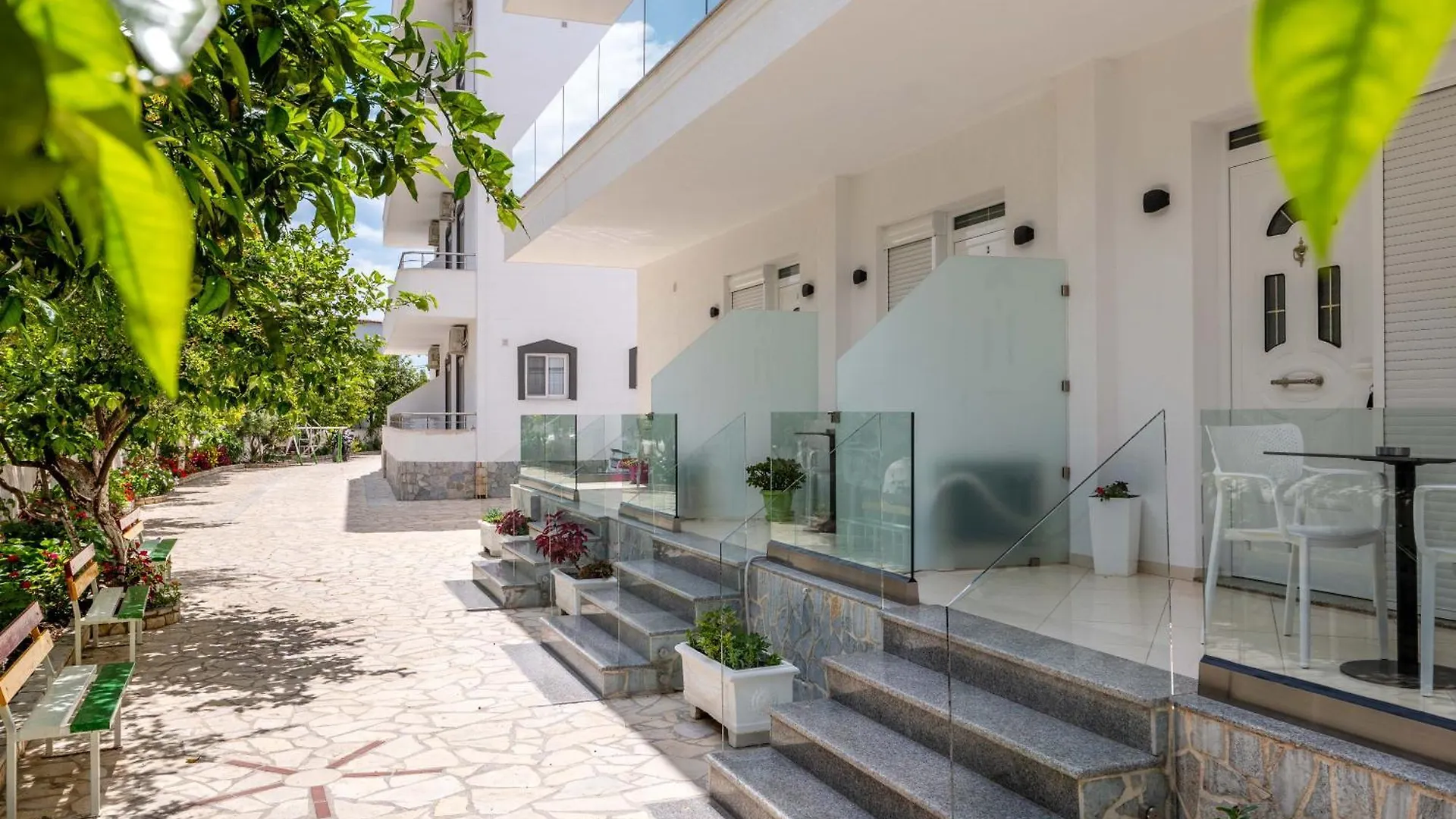 Apartments Margarita Ksamil